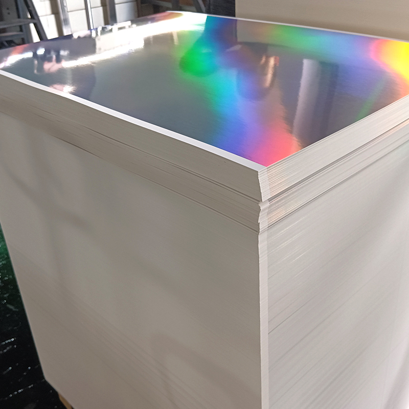 Katı Holografik Kart Stoğu